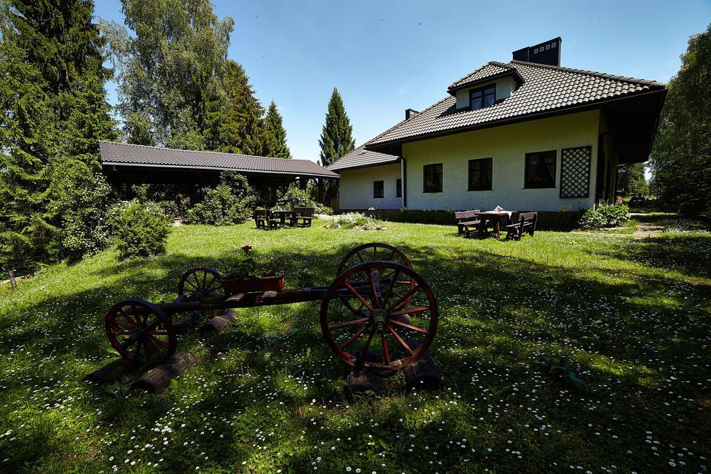 Stylowy Zajazd Pod Czarnym Kogutem Hotel Czarna  Exterior photo